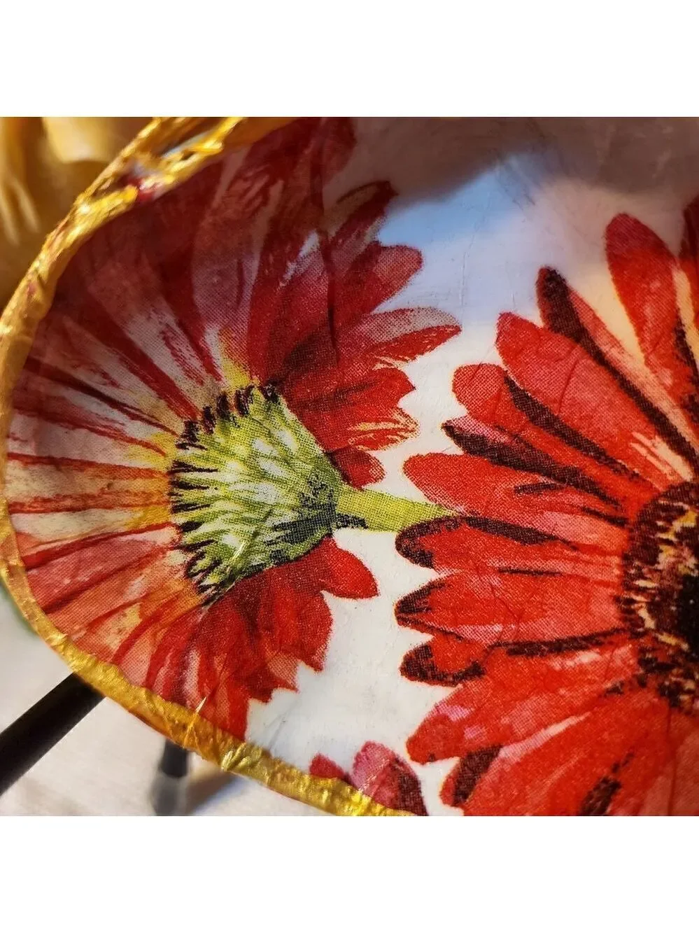 DECOUPAGE CLAM SHELL